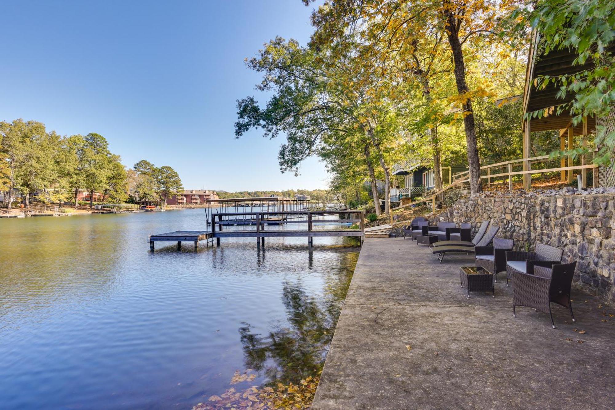 Lakefront Hot Springs Vacation Rental With Dock Bagian luar foto