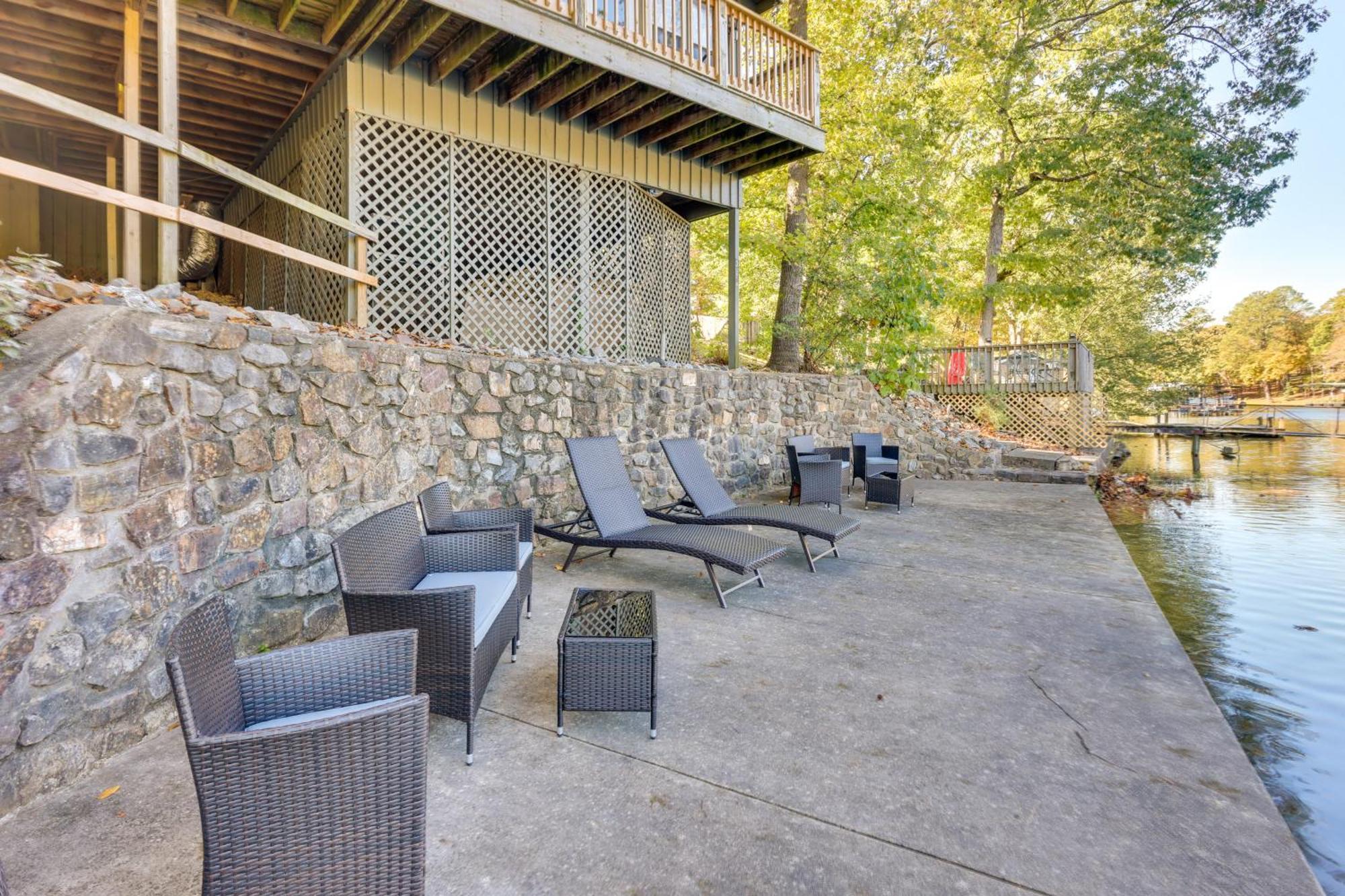 Lakefront Hot Springs Vacation Rental With Dock Bagian luar foto