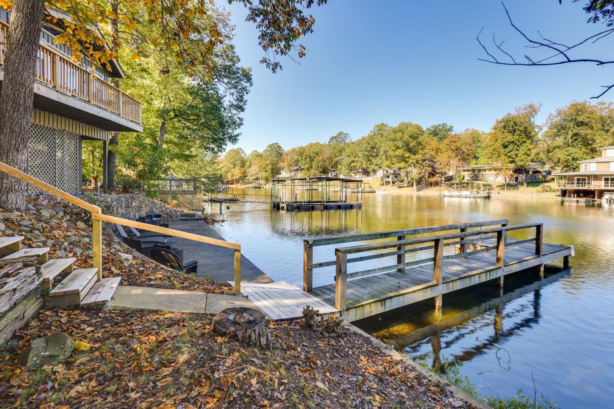 Lakefront Hot Springs Vacation Rental With Dock Bagian luar foto